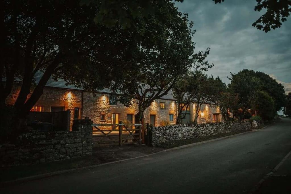 The Cow Shed Villa Tideswell Exterior photo