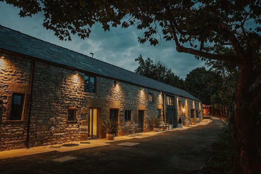 The Cow Shed Villa Tideswell Exterior photo